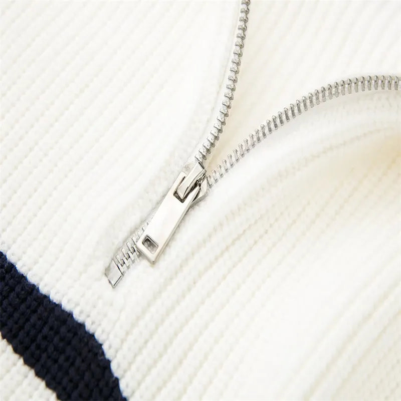 Gestreifter Zip-Up-Pullover