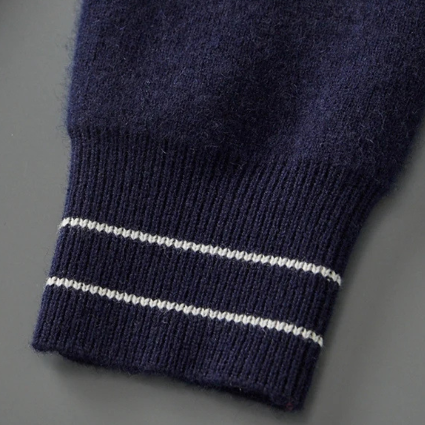 SERENNO WOLL-ZWEIFARBIGER POLO-CARDIGAN