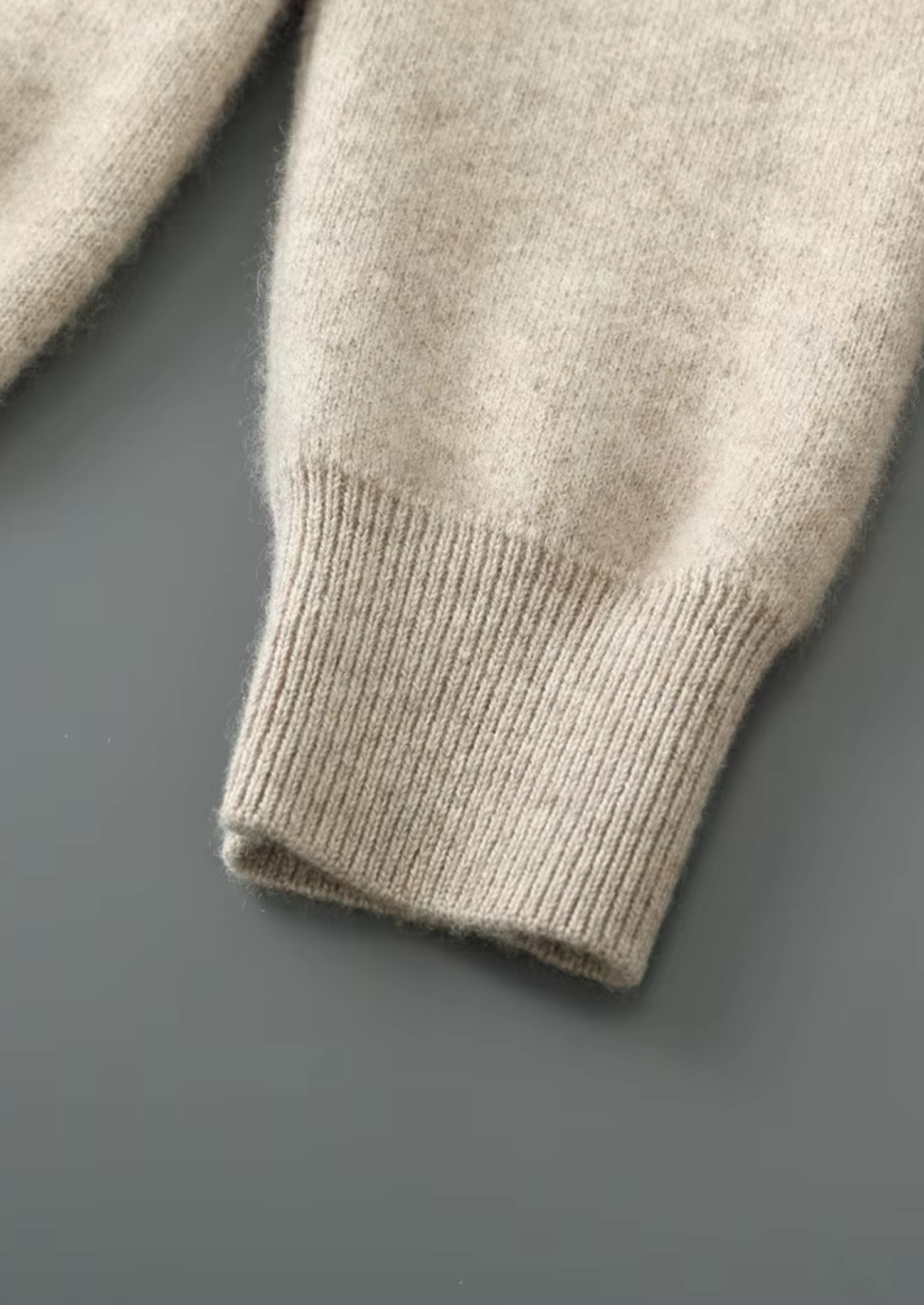 SERENNO Woll V-Ausschnitt Cardigan